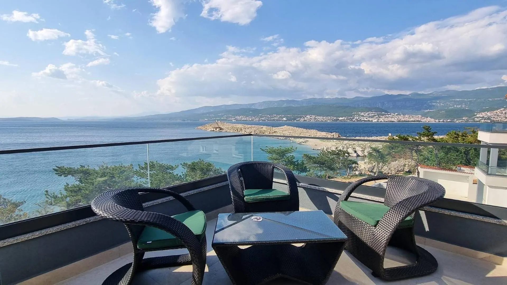 Villas Punta Silo - Luxury Apartments With Pool Vendégház Šilo