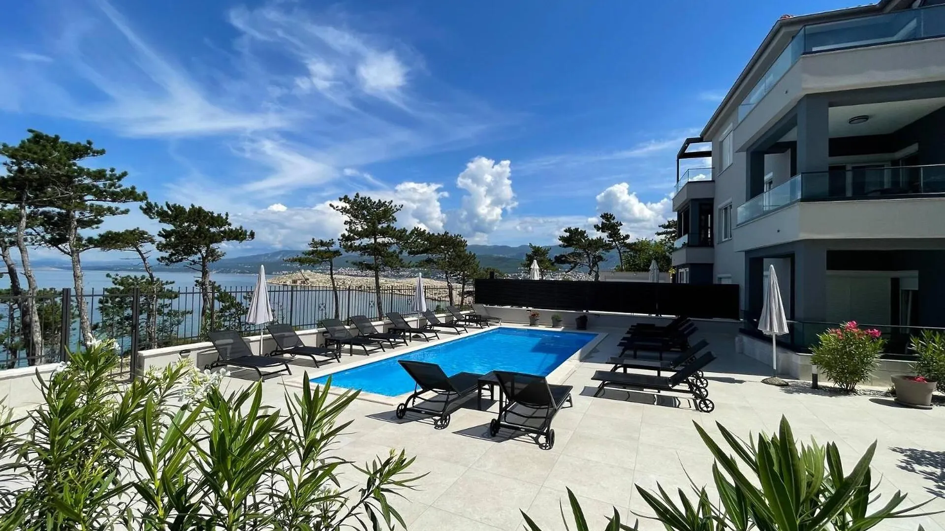 Villas Punta Silo - Luxury Apartments With Pool 5*, Silo (Krk) Croatia