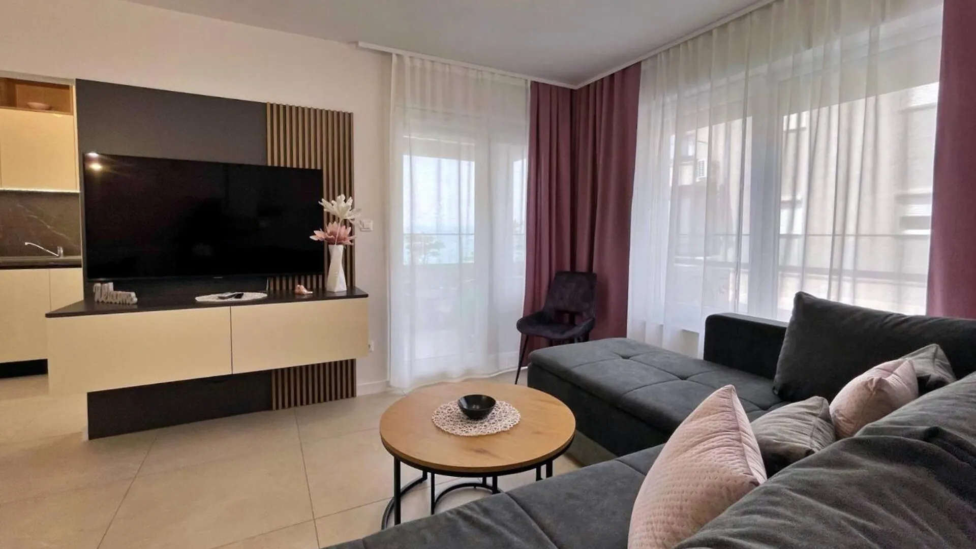 Villas Punta Silo - Luxury Apartments With Pool