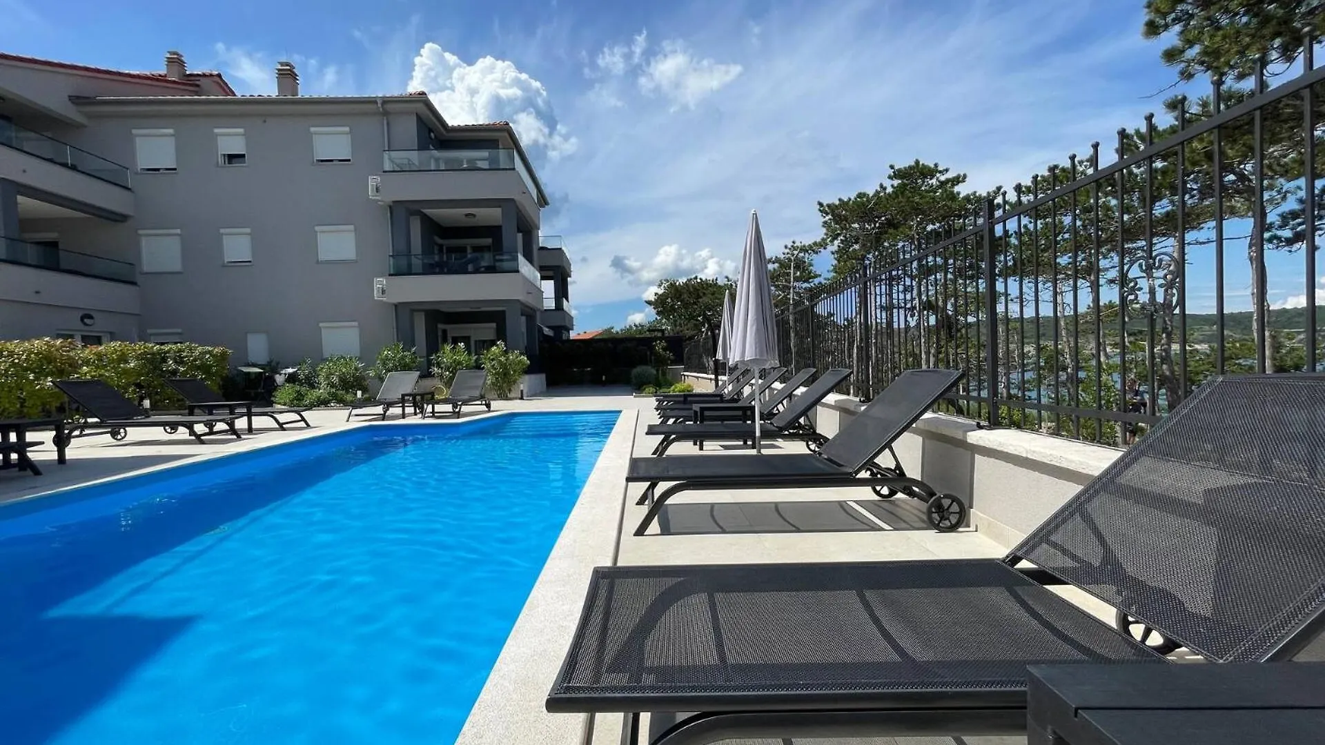 Villas Punta Silo - Luxury Apartments With Pool Silo (Krk)