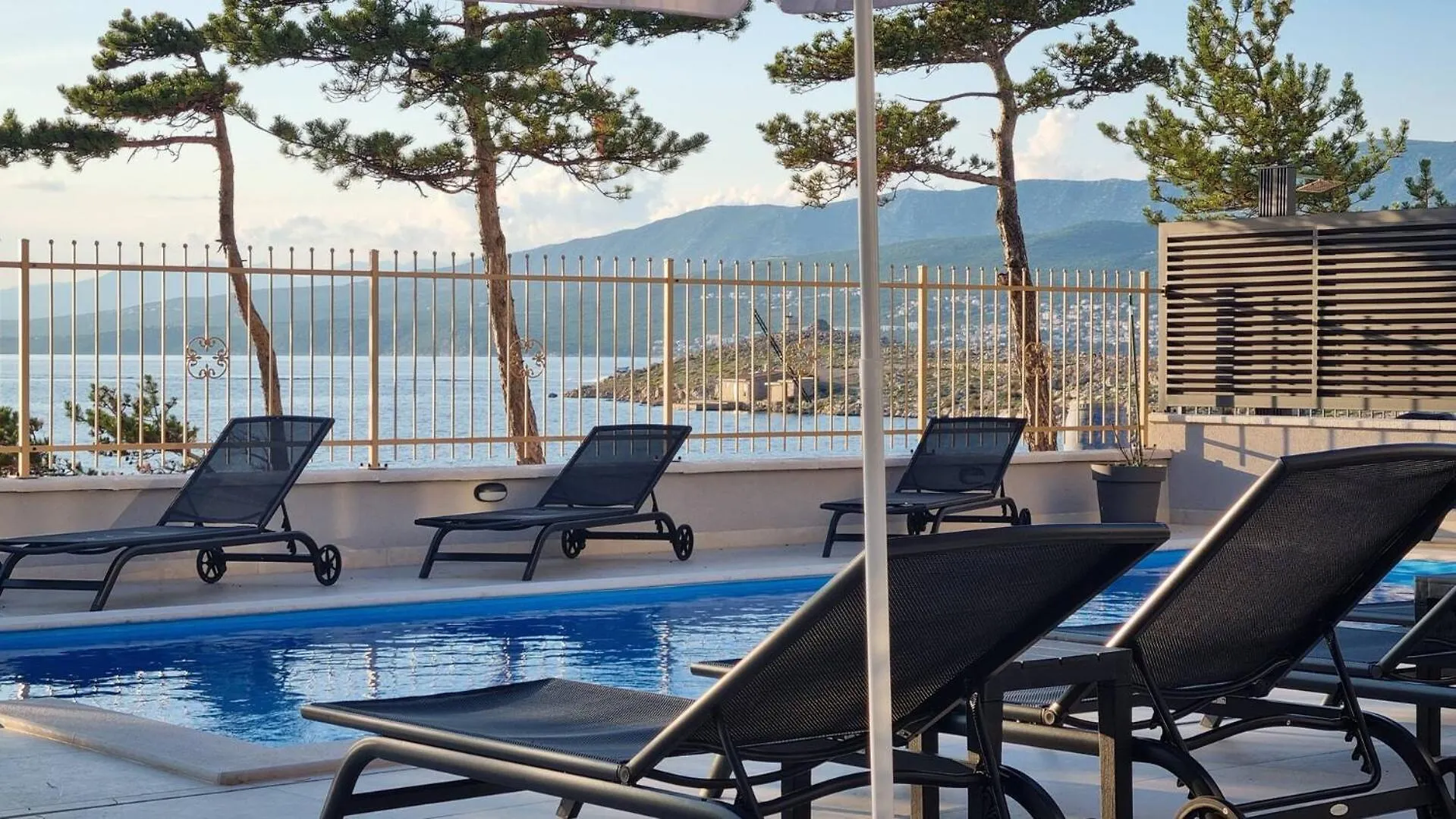 Villas Punta Silo - Luxury Apartments With Pool
