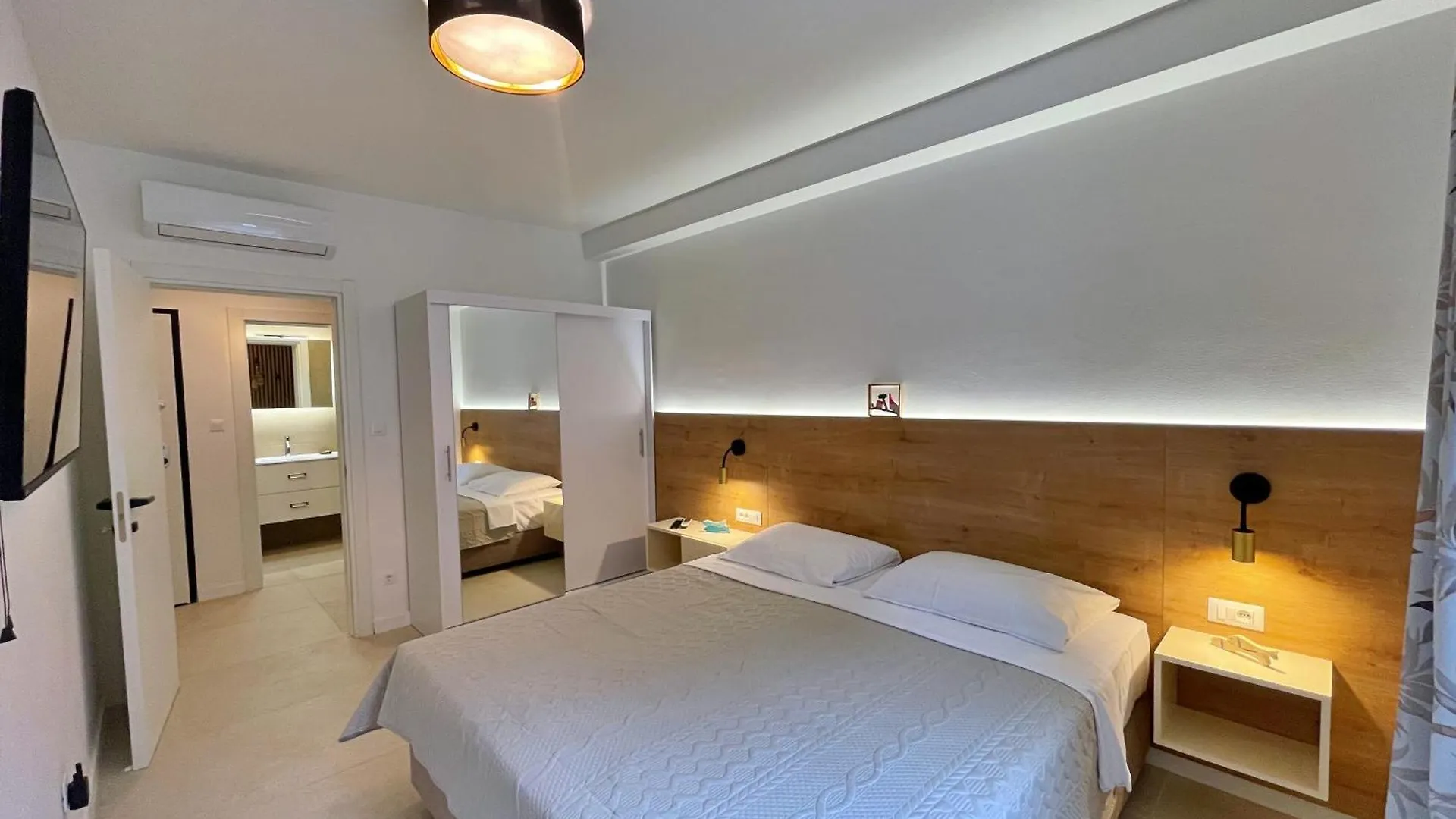 Villas Punta Silo - Luxury Apartments With Pool 5*, Silo (Krk) Croatia